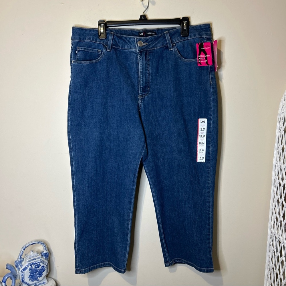 Lee Jeans Capris Women’s 18 Plus Blue Denim High Rise Pocket Button Straight NWT